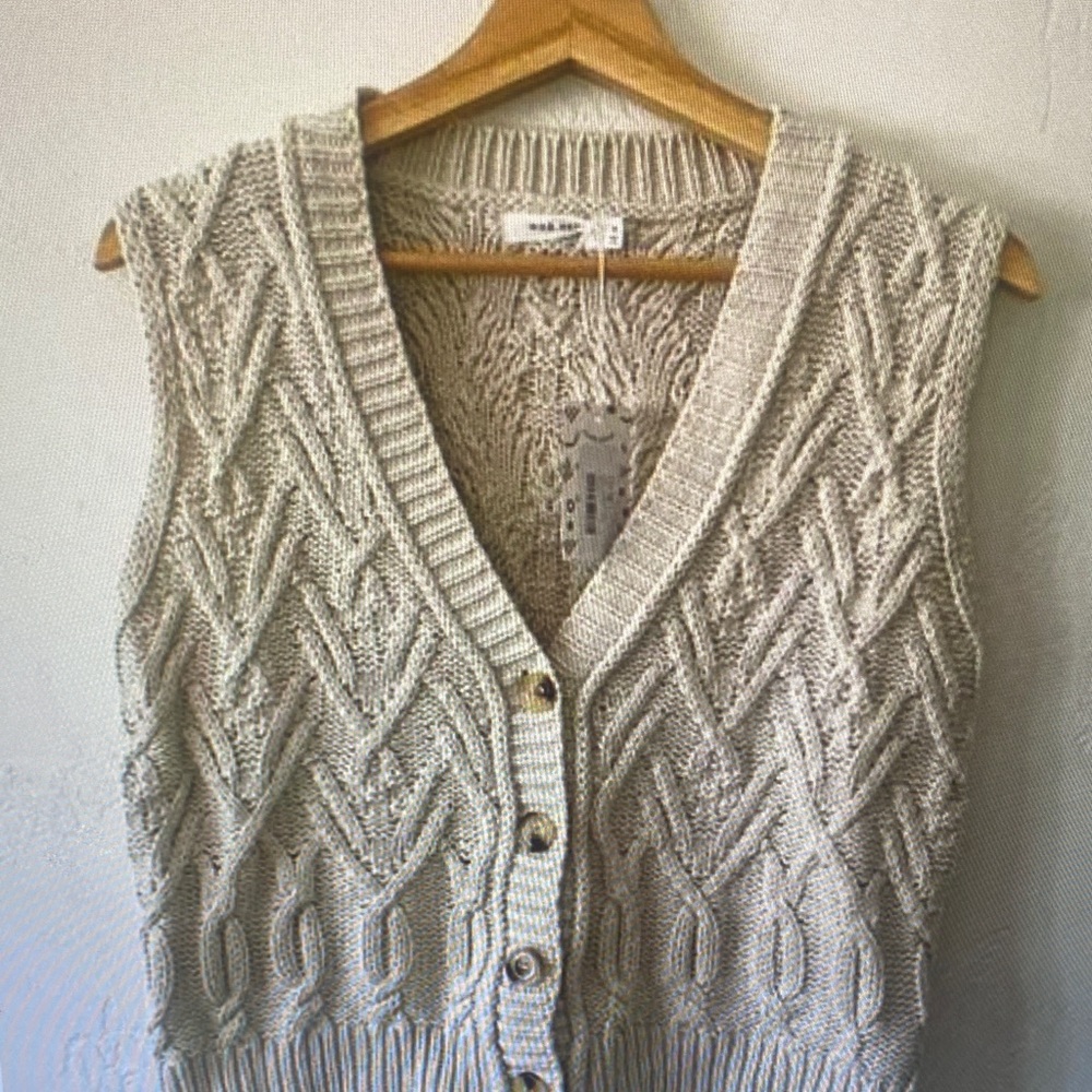 NWT MOD REF Cable Knit Landry Button Vest in Cream Natural | Size S